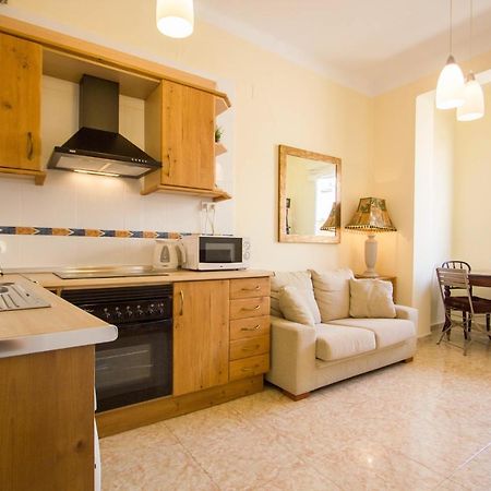 Old Town Apartment Valence Extérieur photo