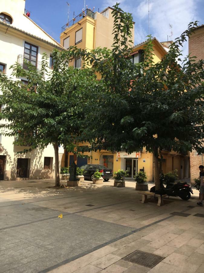 Old Town Apartment Valence Extérieur photo